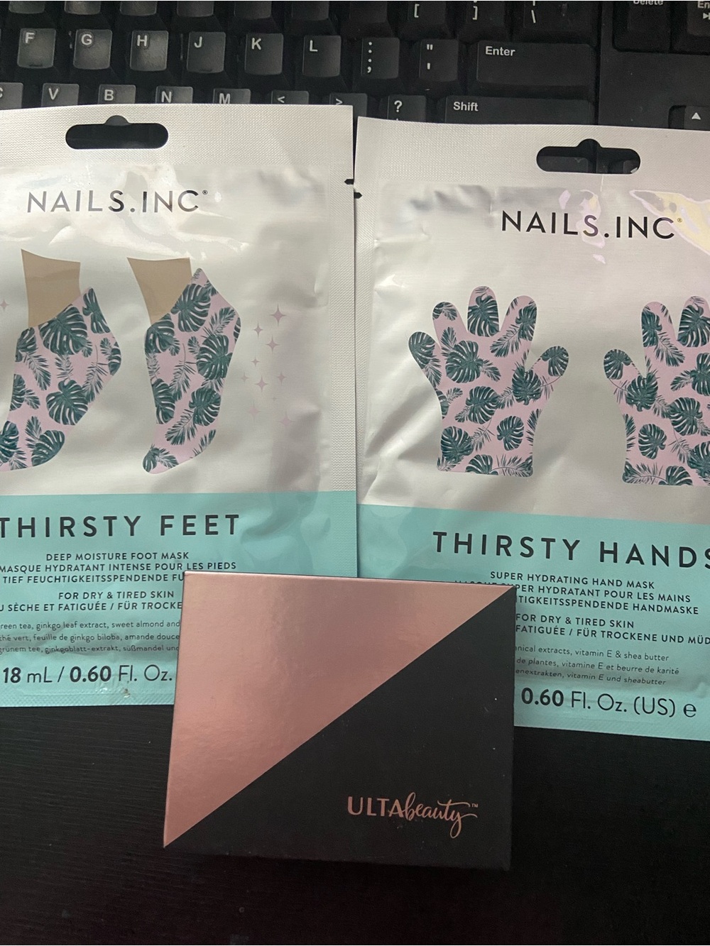 NAILS.INC Thirsty Feet & Thirsty Hands Hydrating Masks - Pink & Teal